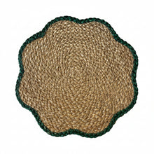 Load image into Gallery viewer, GISELA GRAHAM GREEN TRIM SEAGRASS FLOWER SHAPE PLACE MAT