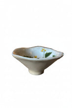 Load image into Gallery viewer, GISELA GRAHAM STONEWARE SNACK BOWL-MEADOW/YELLOW FLOWERS