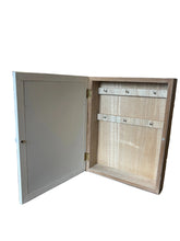 Load image into Gallery viewer, SEASIDE KEY HOLDER BOX
